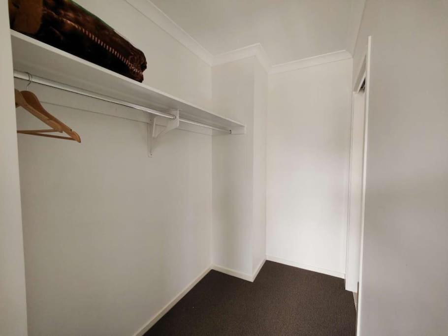 Beautiful 4 Bedrooms Houses photo 2