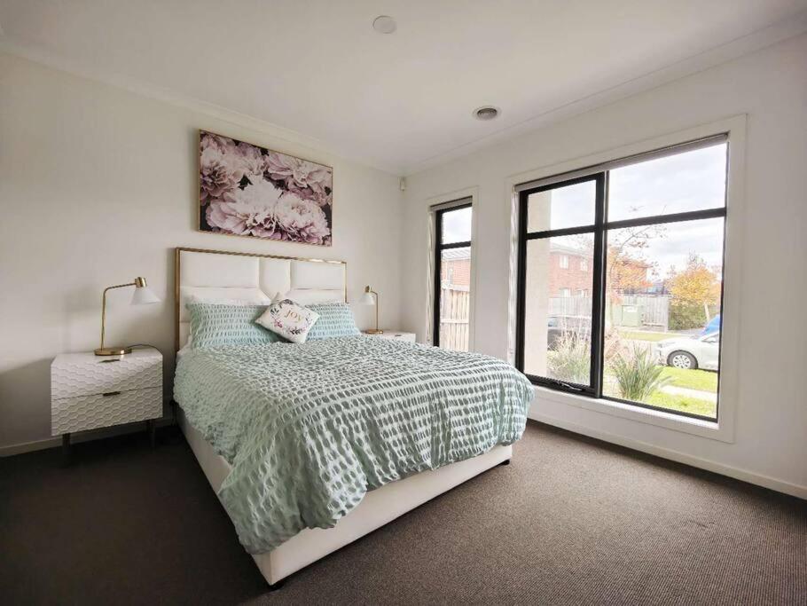 Beautiful 4 Bedrooms Houses photo 4
