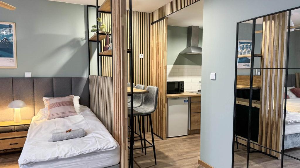 Green Studio with balcony - free parking