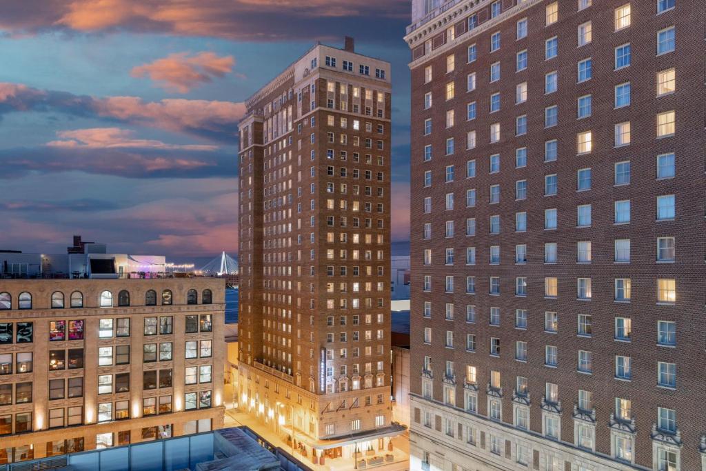 Courtyard by Marriott St. Louis Downtown/Convention Center image