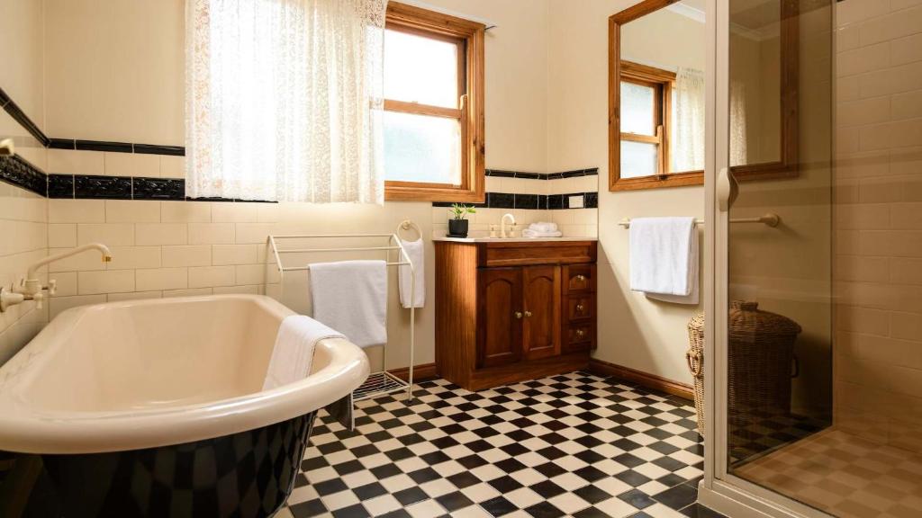 Honeycomb Lodge photo 3