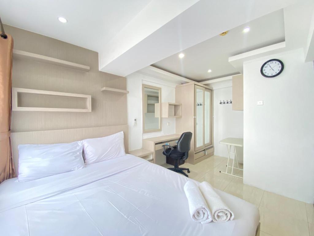 Spacious 1BR Apartment at The Jarrdin Cihampelas near Ciwalk By Travelio