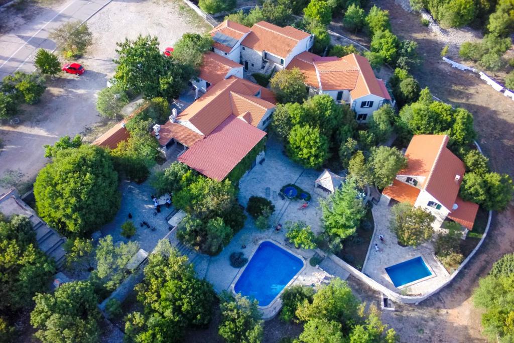 Nono Ban Hotel & Villa photo 1
