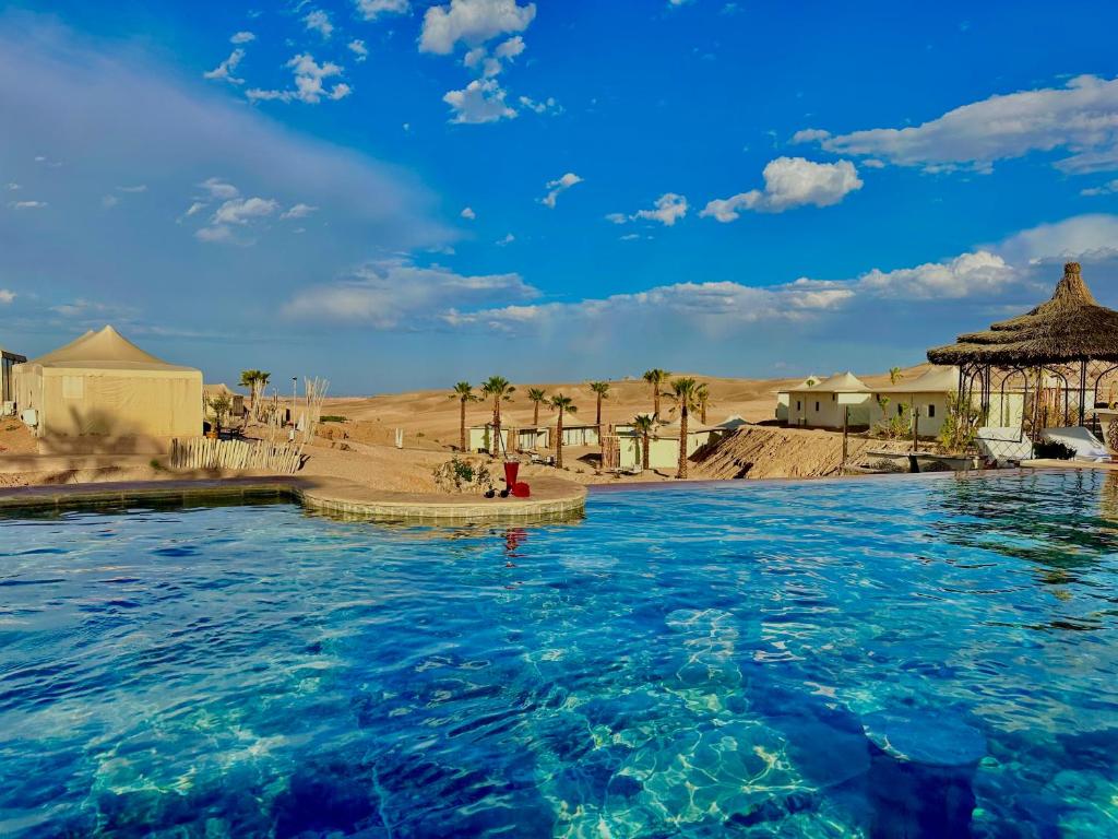 Yes We Camps Luxury lodge & spa - Tap to explore photos