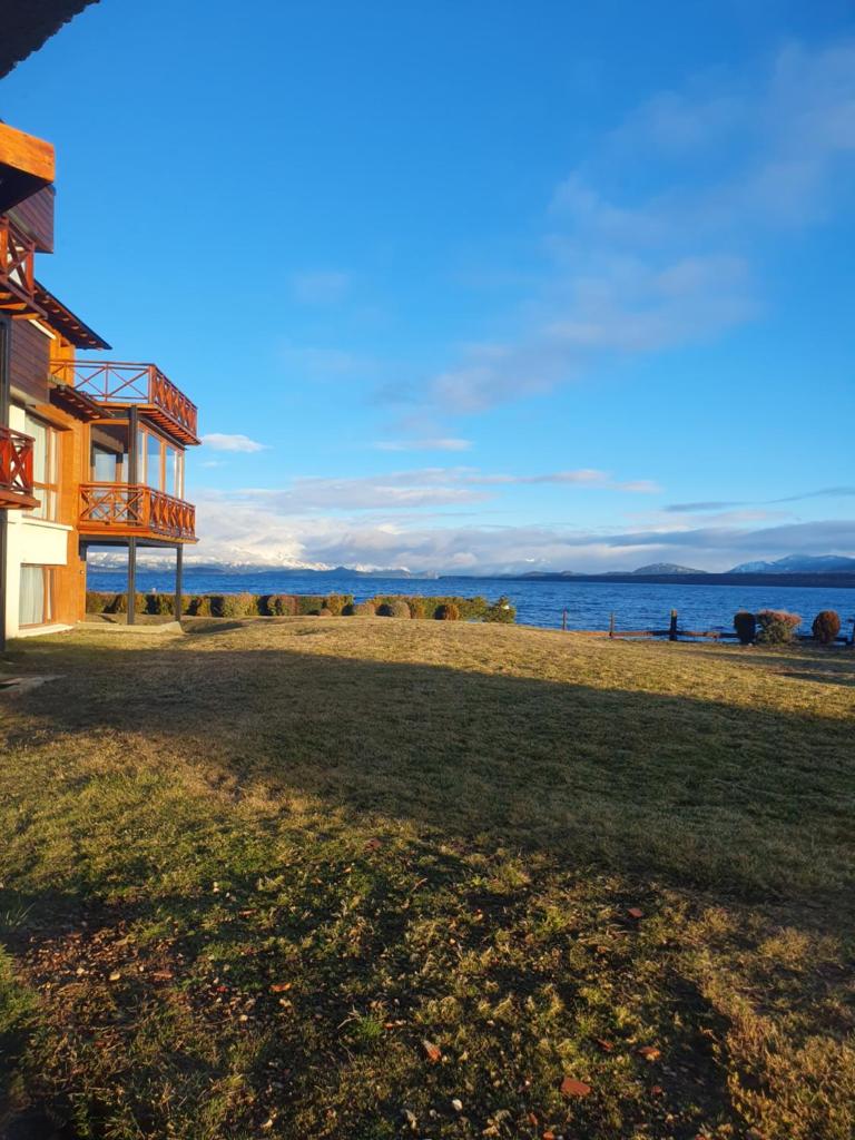 Peuma Huapi - Vista Al Lago Dina Huapi Bariloche photo 1