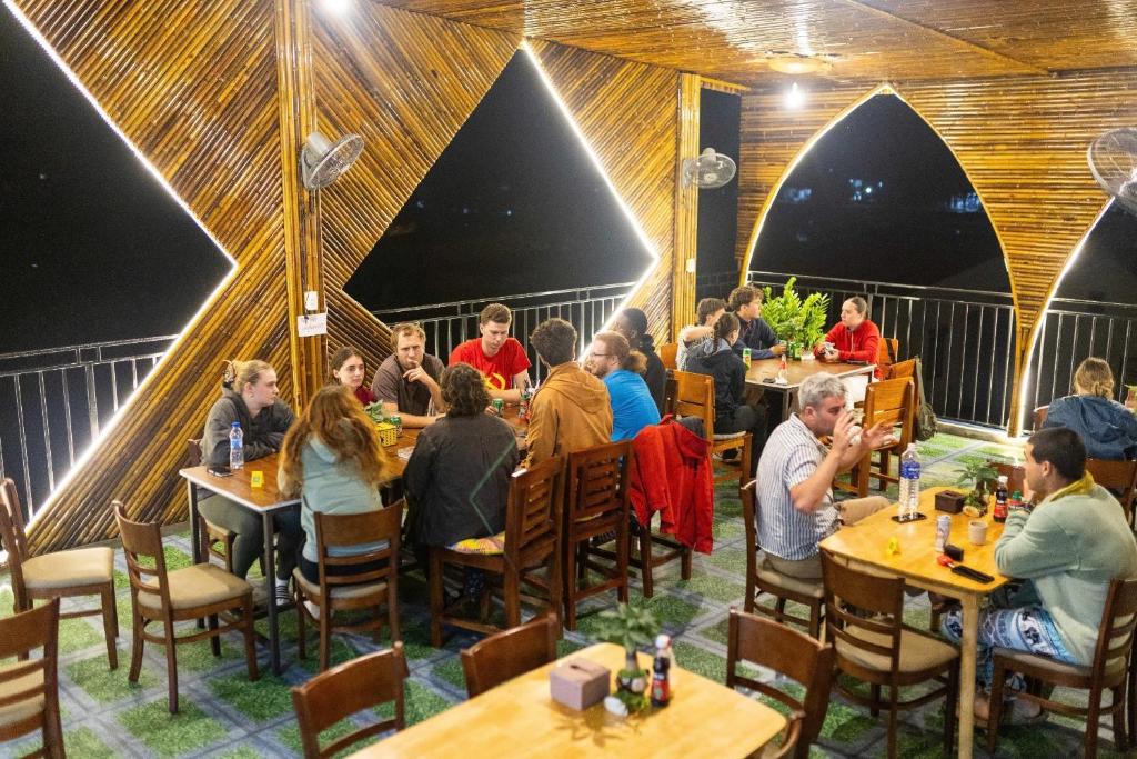 Green Riverside Cosy Home