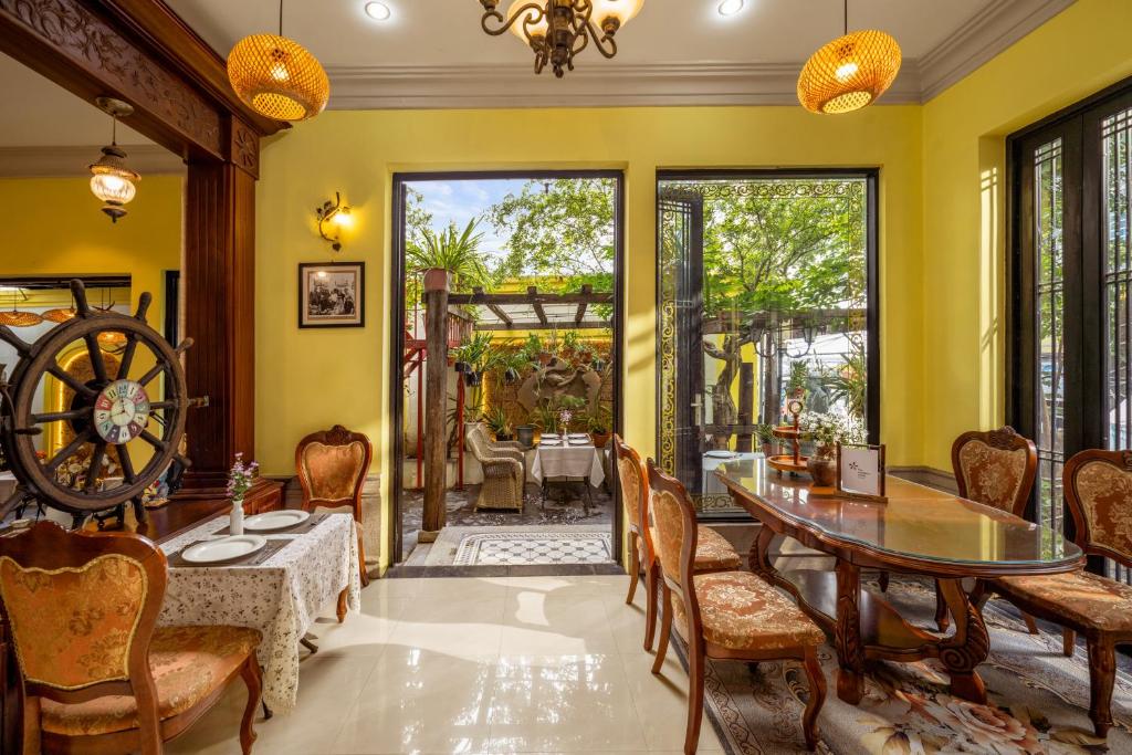 Pergola Apartment Danang Beach