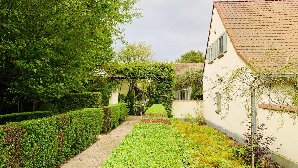Boutique hotel-restaurant De Lindehoeve photo 1