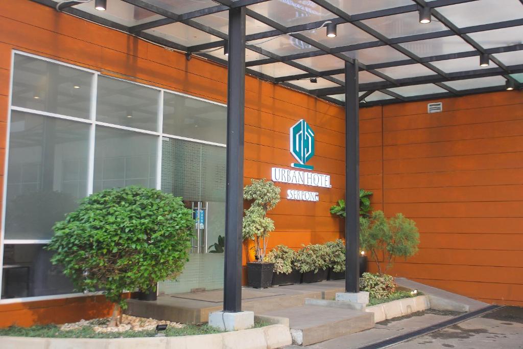 Urban Hotel Serpong photo 1