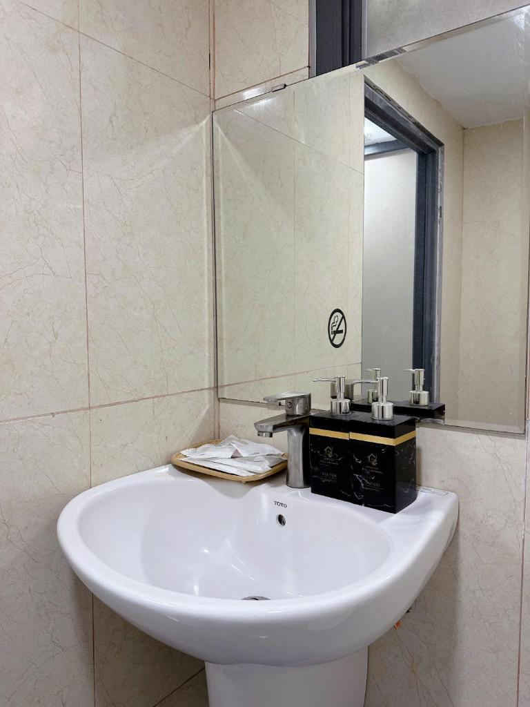 Golden Sun 3 Apartment