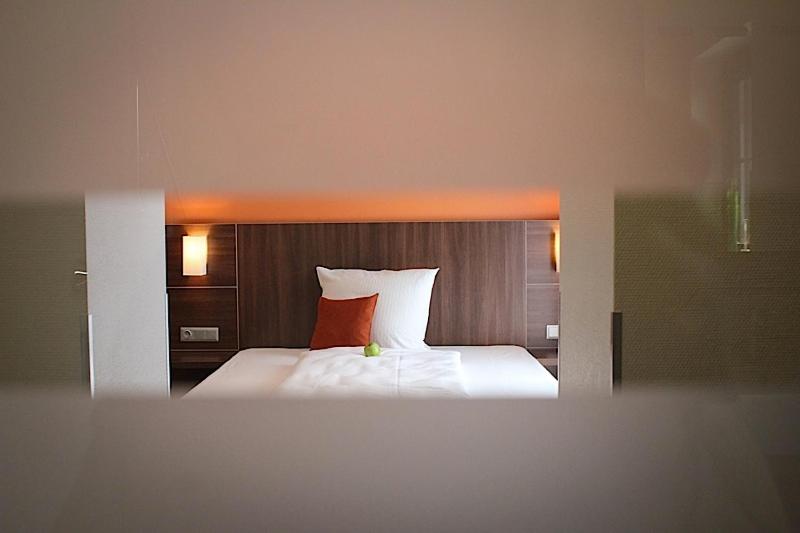 Hotel Rosenhof Garni - Tap to explore photos