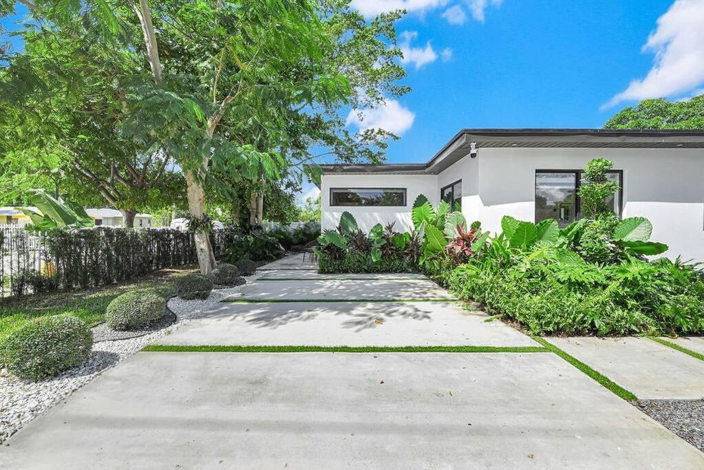 Stylish Modern Home near Wynwood & Design District