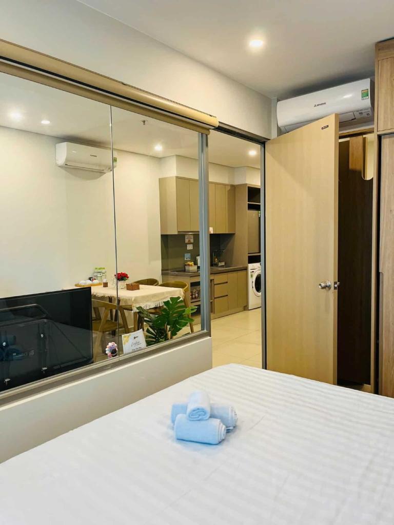 Tora's House - The Song Apartment