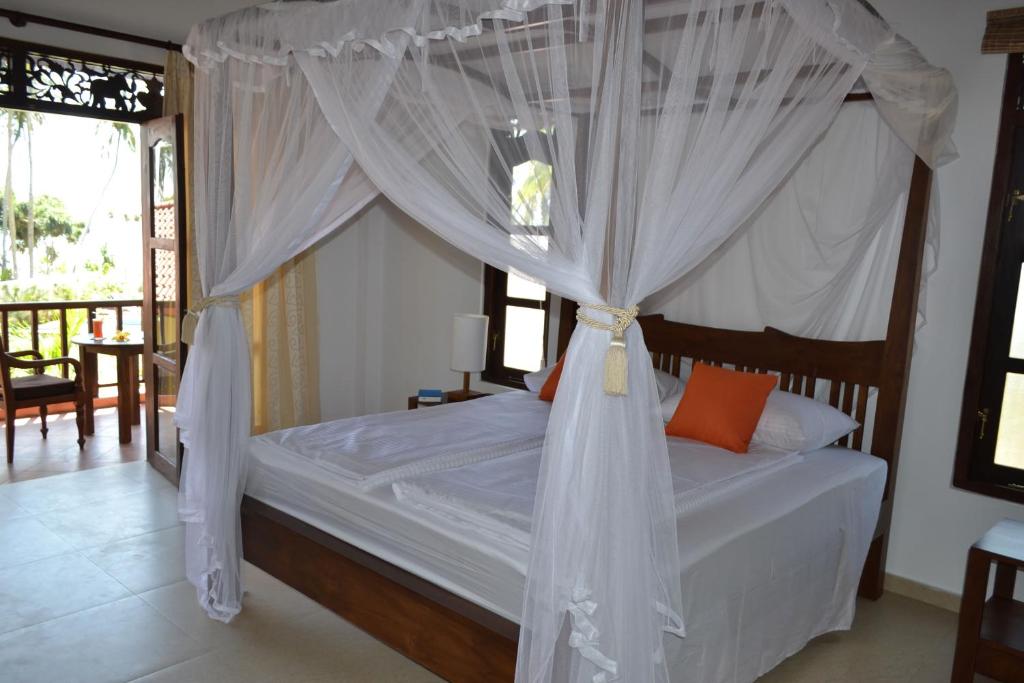 Lanka Beach Bungalows photo 4