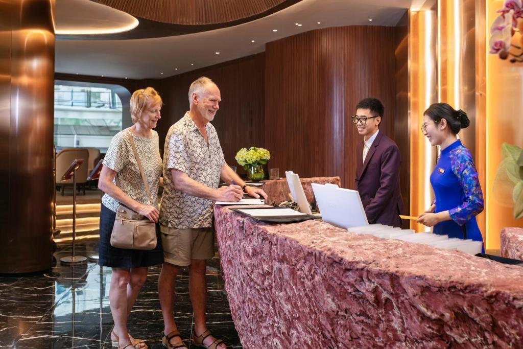 May De Ville Corner Hotel