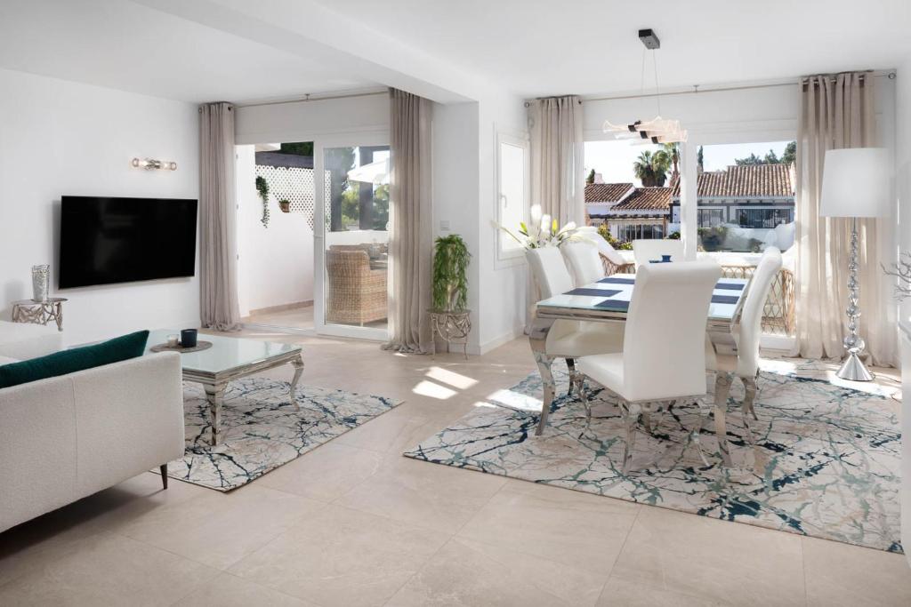 Vivero Marbella by Alfresco Stays - Tap to explore photos