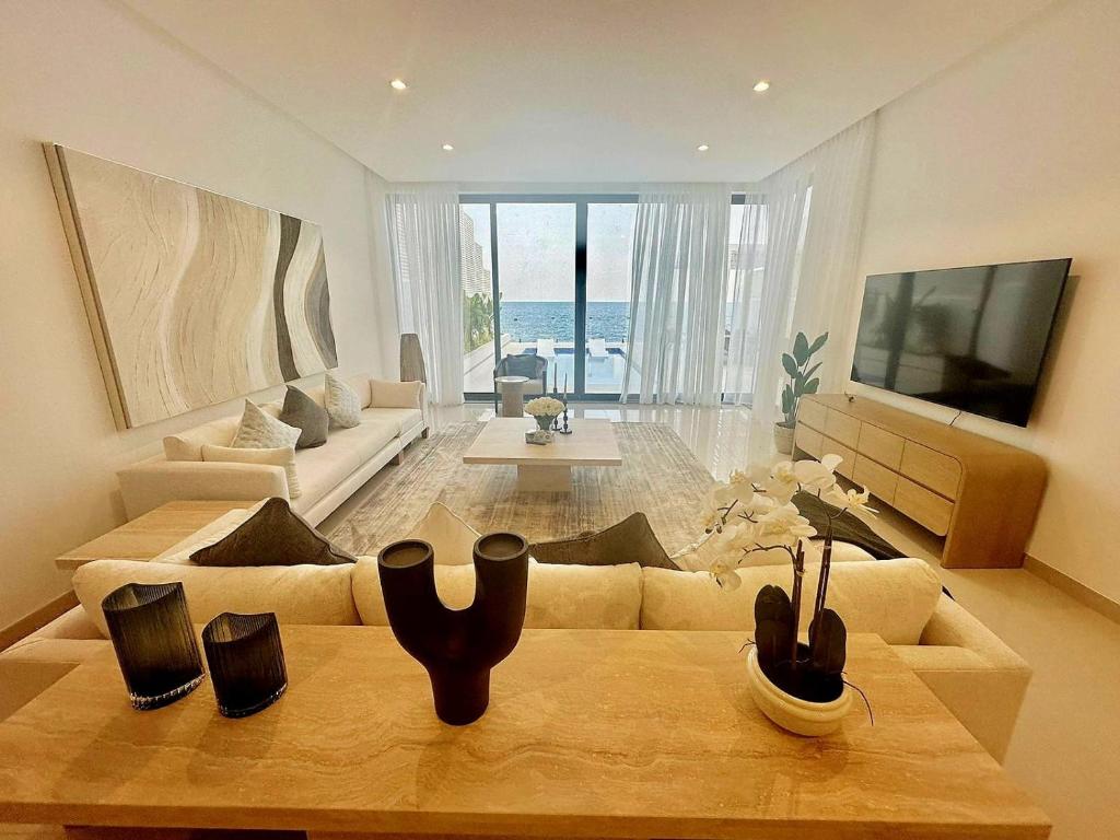6BR SAZ Luxury Villa photo 1