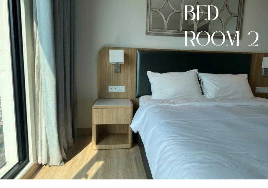 Zenity 2br Free Pool Gym Kids Playground Skyline