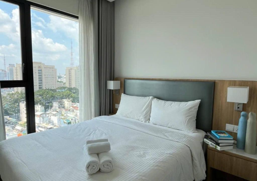 Zenity 2br Free Pool Gym Kids Playground Skyline