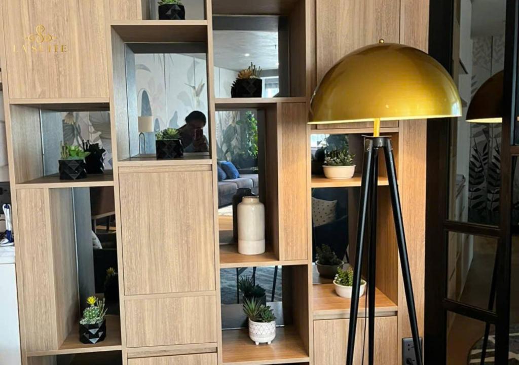 Zenity 2br Free Pool Gym Kids Playground Skyline