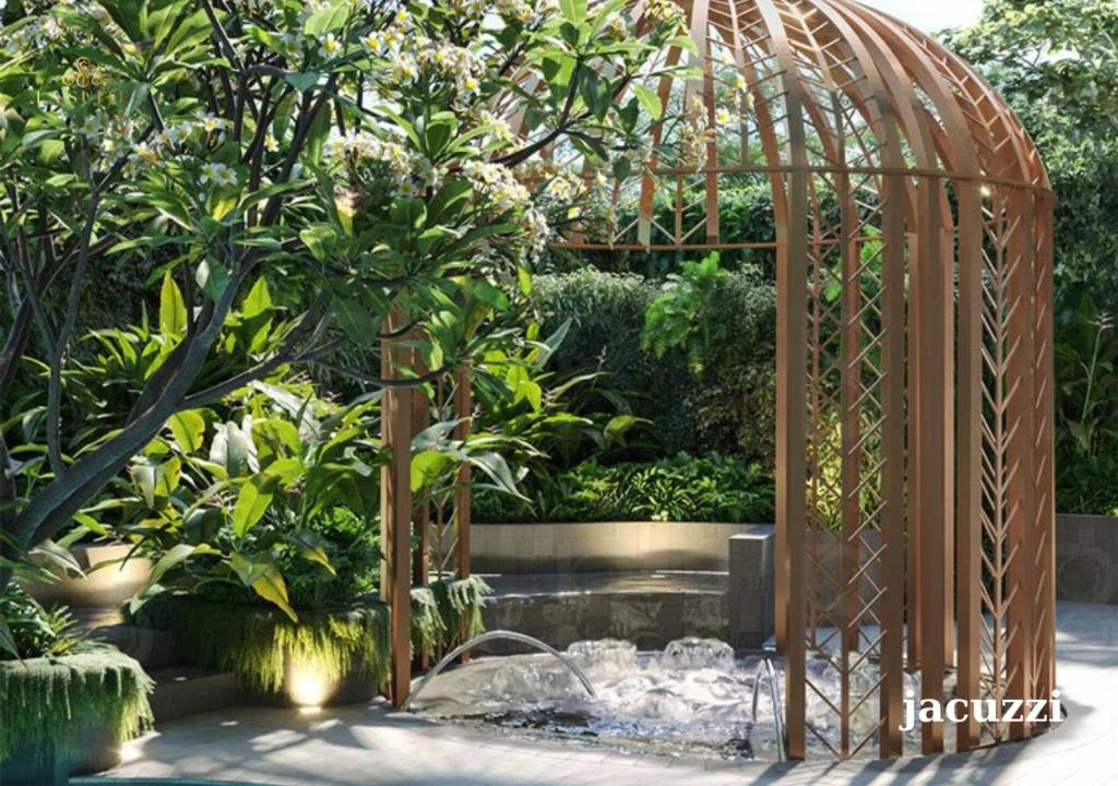 Zenity 2br Free Pool Gym Kids Playground Skyline