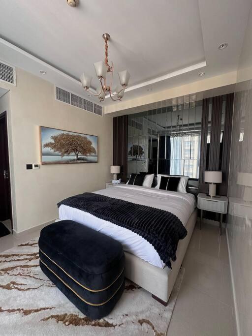 Cloud 40 - Apartment in Downtown with Burj View photo 2