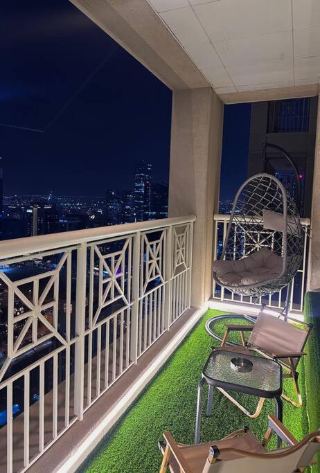 Cloud 40 - Apartment in Downtown with Burj View photo 3