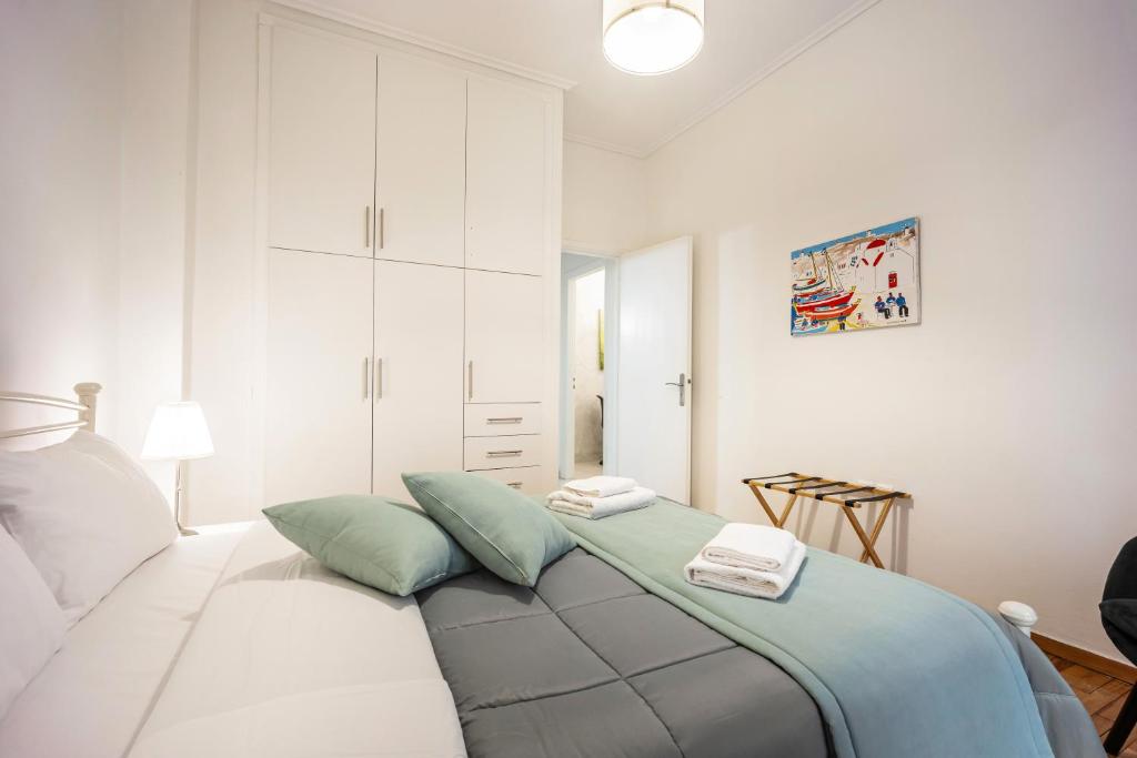 Urban 2-Bedroom near Metro - Tap to explore photos