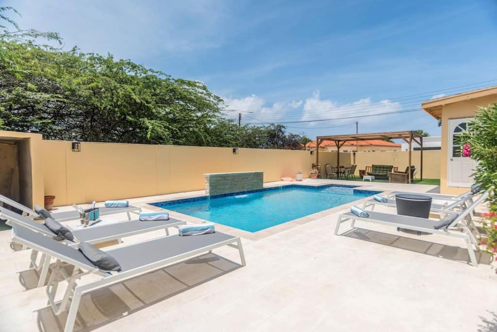 Blue Star Aruba Villa