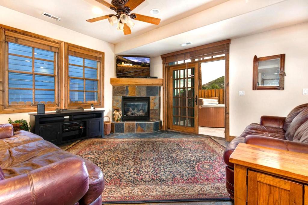 Park Side 4 Bedrooms PPS-1418 by KBM image