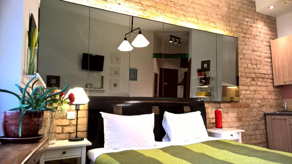 Студио (Стандартный двухместный номер-студио с 1 кроватью), Lvovo Apartments