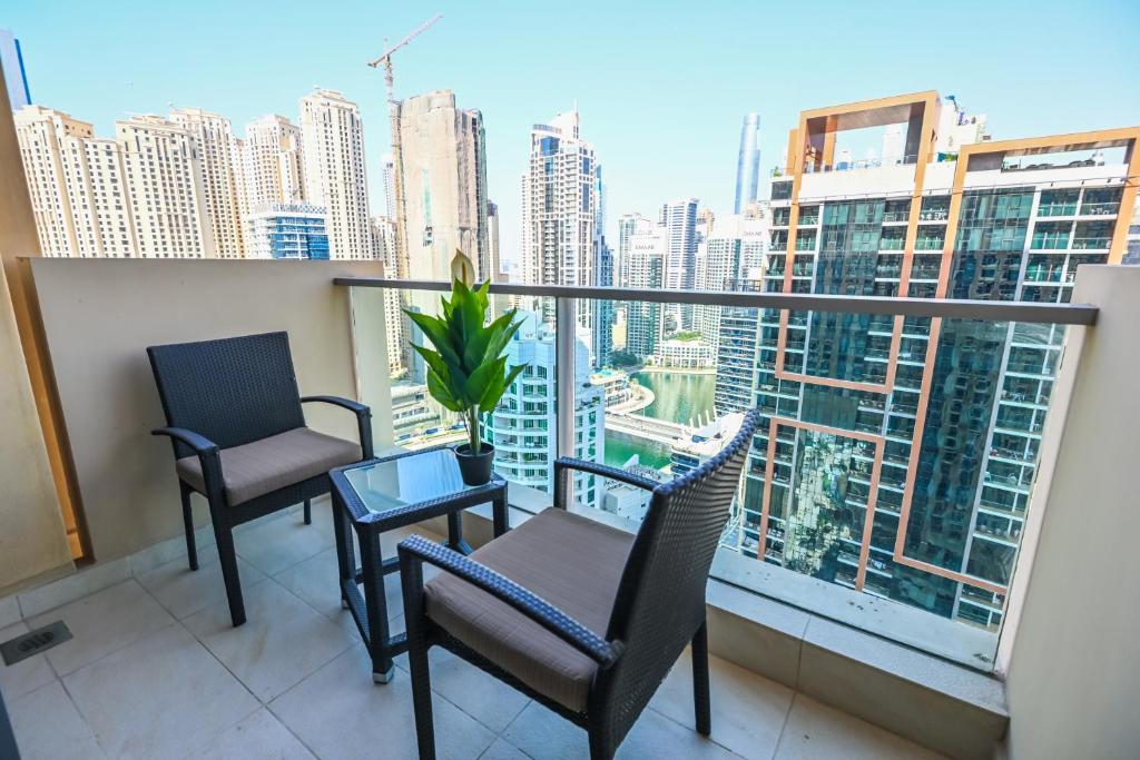 Luxury Apartments - Stunning Marina View - 5-Star Hotel Amenities photo 4