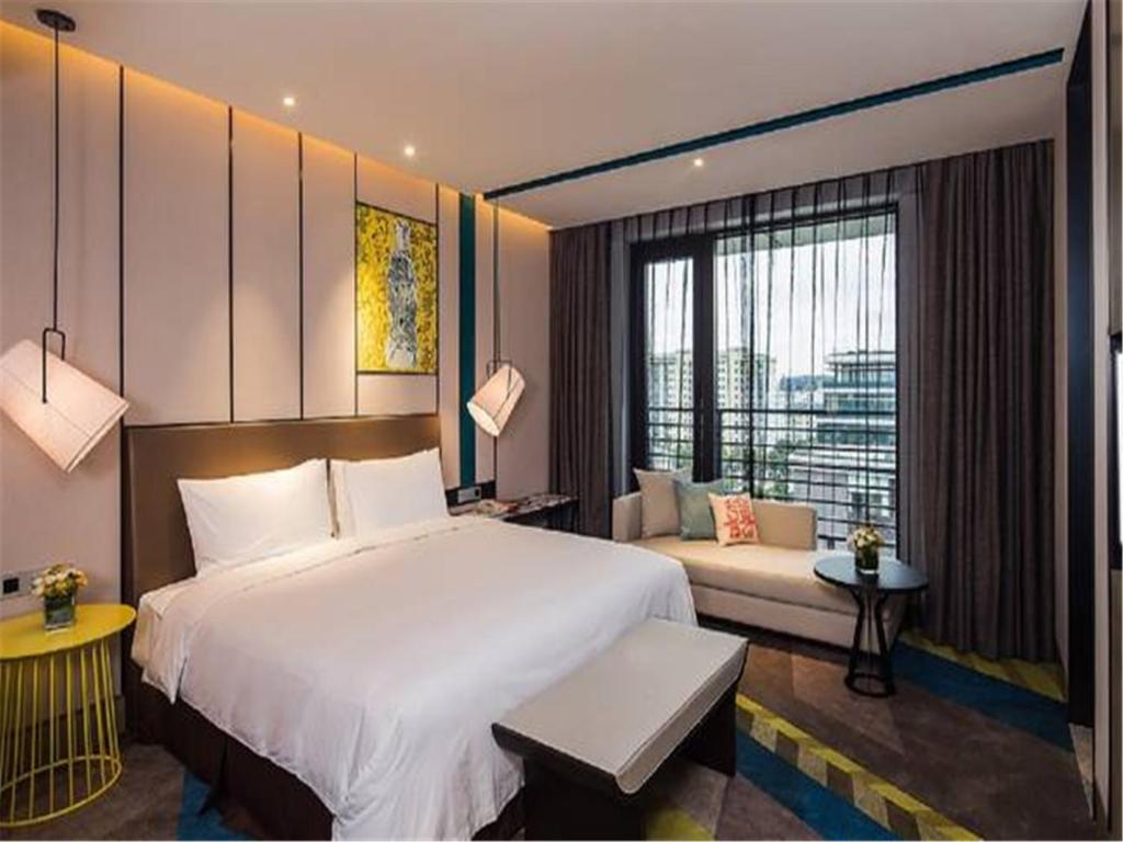 Двухместный (Представительский номер с кроватью размера «king-size»), MiniMax Premier Hotel Shanghai Hongqiao