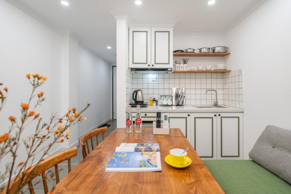 Green Decor Builing-Rooftop-Pool-Lift-Center