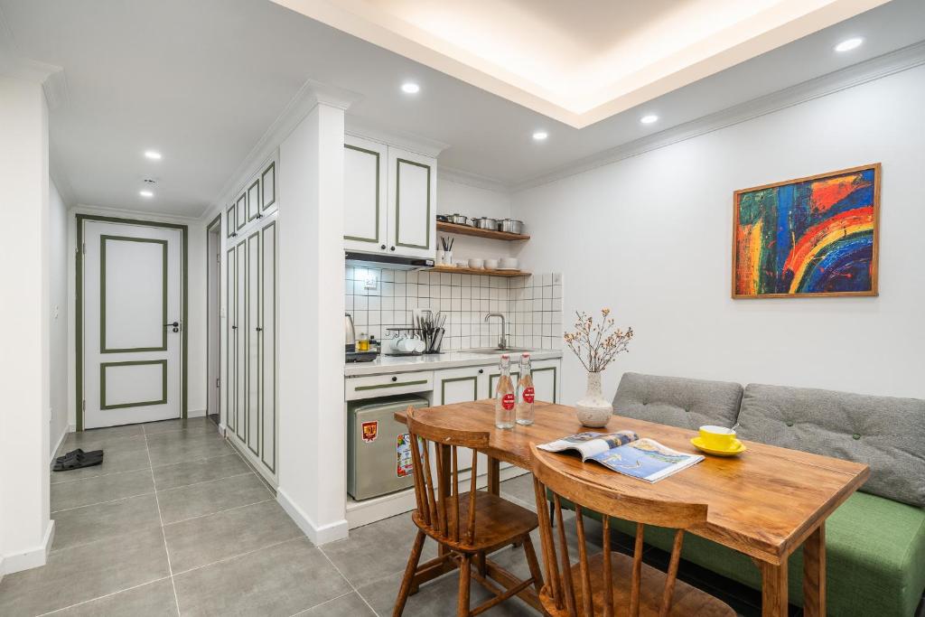 Green Decor Builing-Rooftop-Pool-Lift-Center