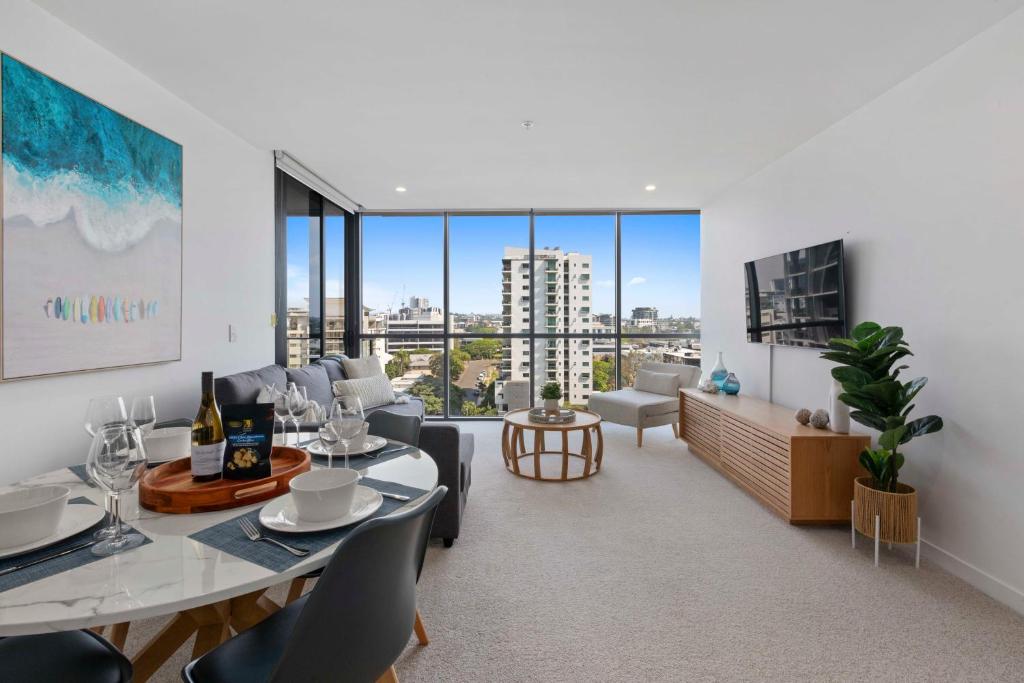 2Bedroom Exec Apt near Suncorp Free Carpark - Tap to explore photos