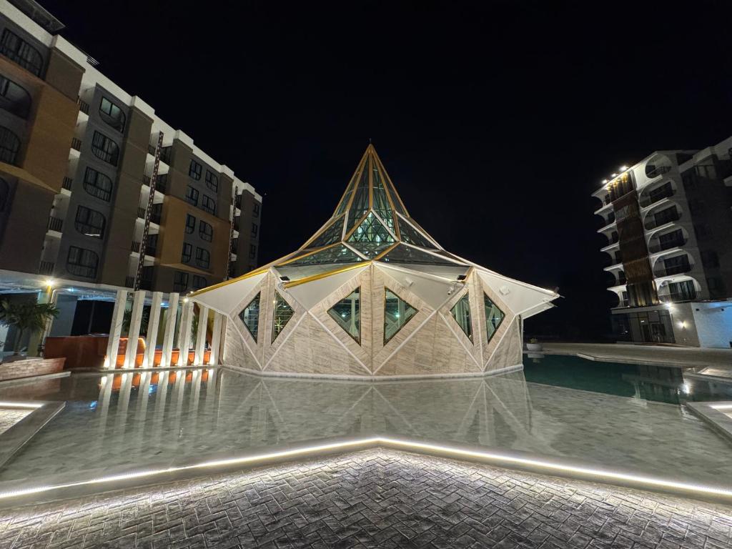 S3 Ayutthaya Hotel - Tap to explore photos