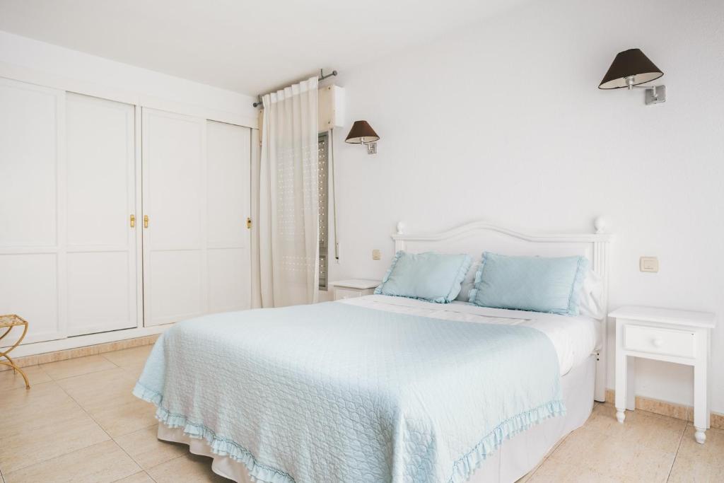 Hotel Mare Estepona - Tap to explore photos