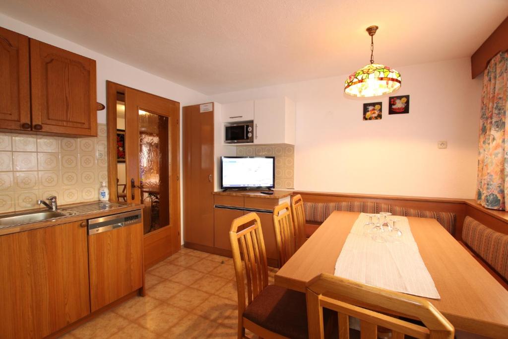 Ferienwohnung im Zentrum von Kappl Nähe Ischgl PAZN102 by FeWo-PLAN photo 1