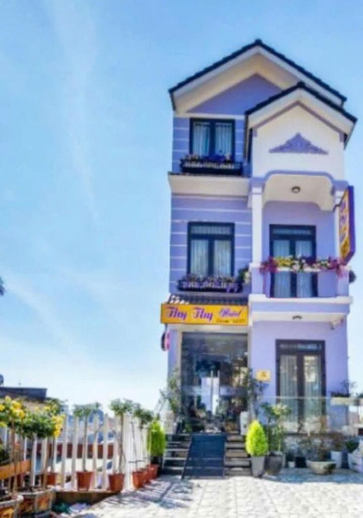 Thy Thy Hotel