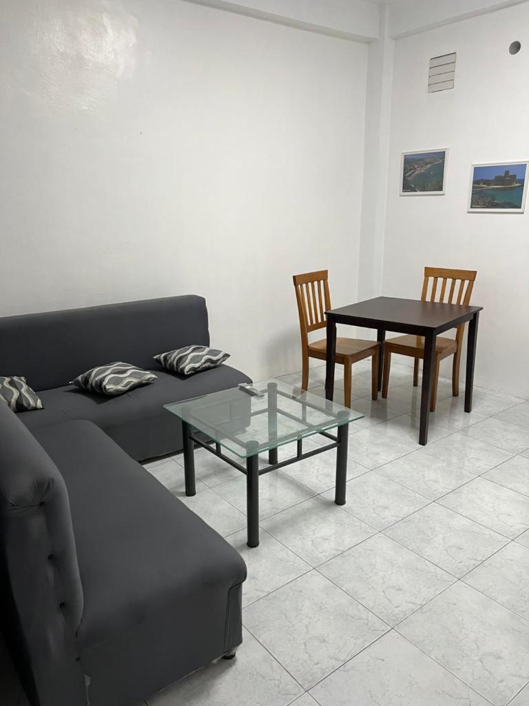 Bianco 304 VAJai Apartments, Mabalacat