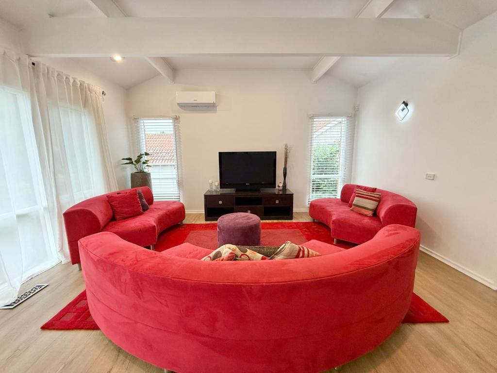Sanrio Dream Villa Family Retreat with Views photo 3