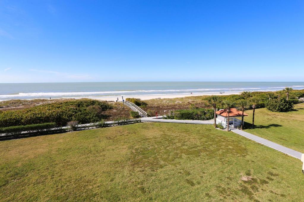 Land's End 9-403 Beach Front - Premier image
