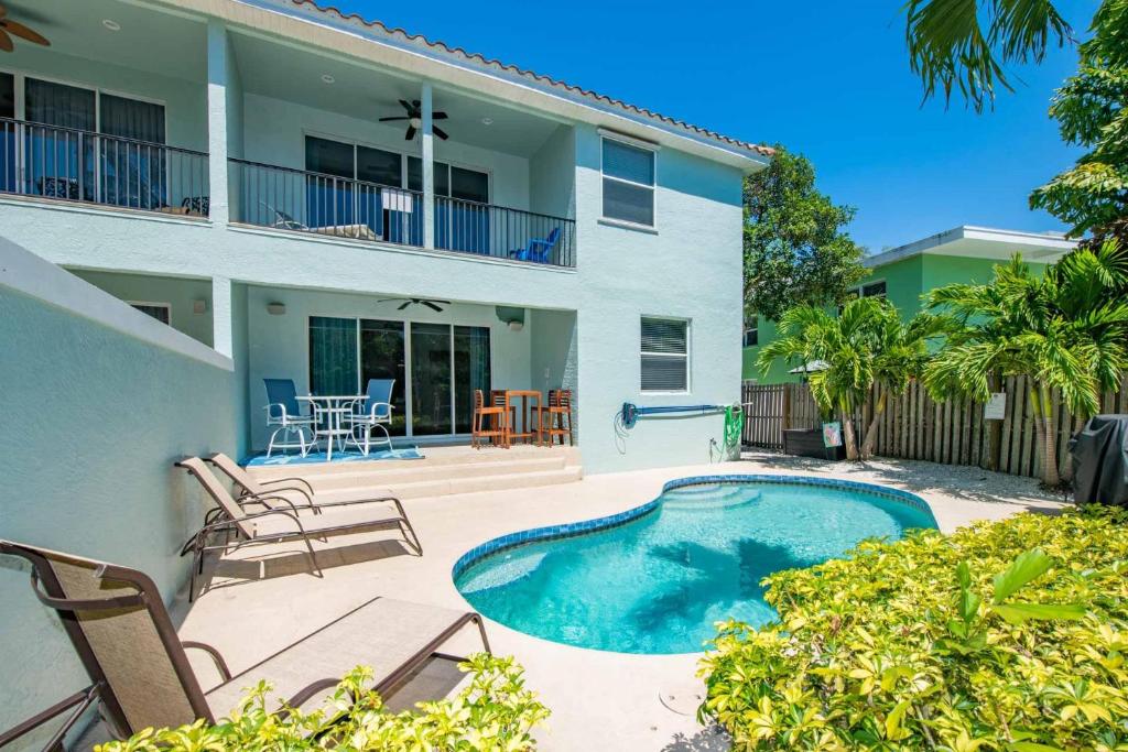Tarpon Villa image