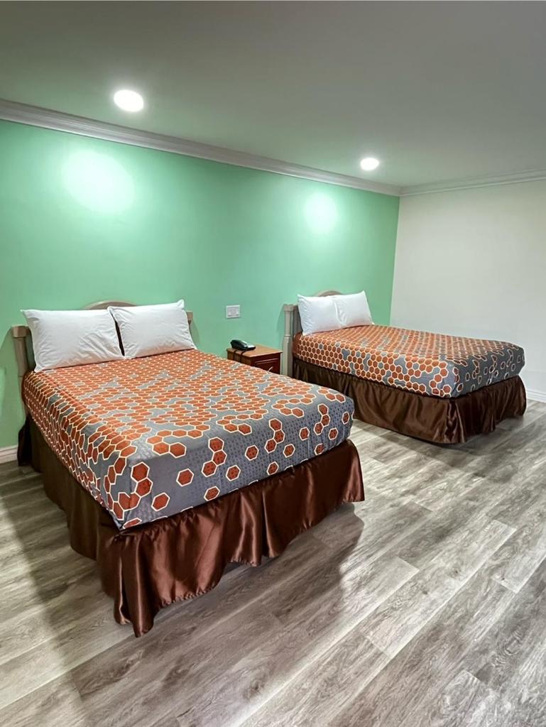 Lake Place Inn image