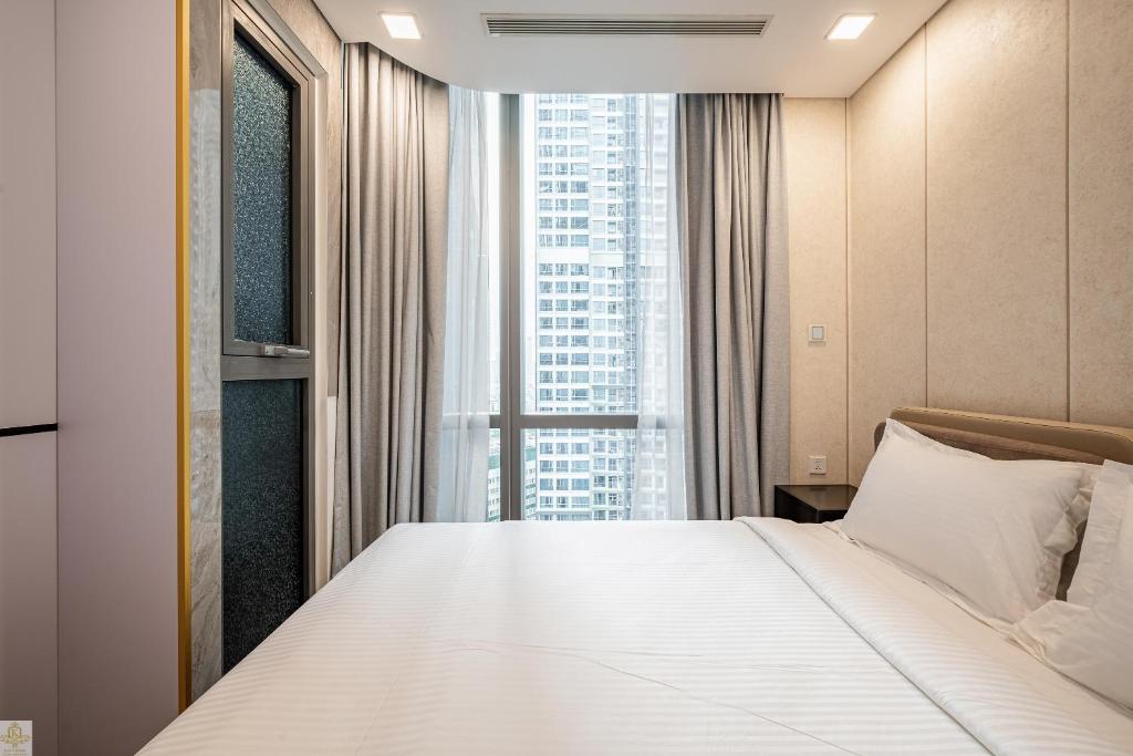 Landmark 81 Condotel Sunrise Garden