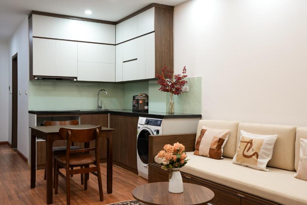 NINE HOUSING 49 Linh Lang