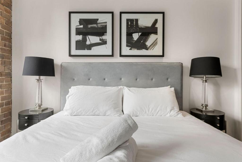 Chic 2-Bedroom in Surry Hills photo 3