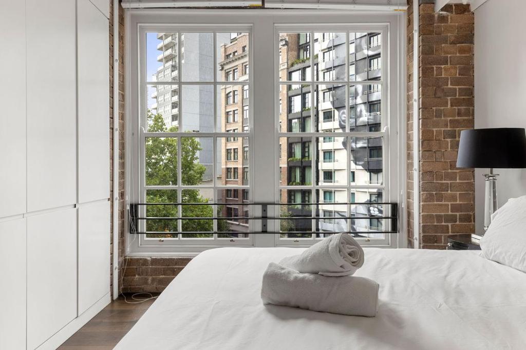 Chic 2-Bedroom in Surry Hills photo 2