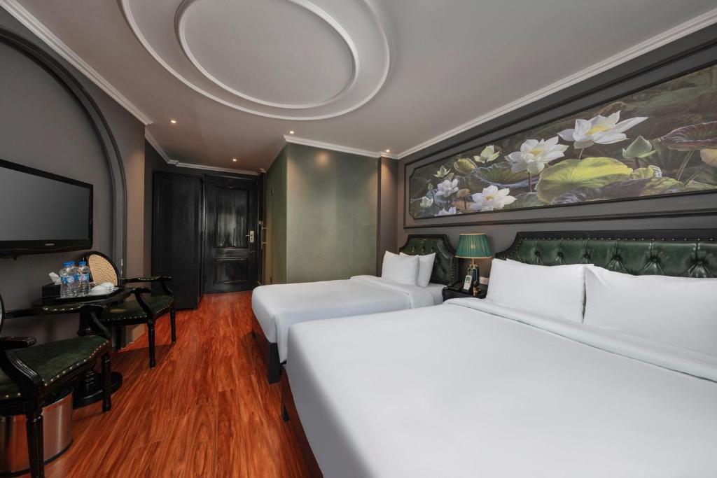 Madelise Stardust Hotel & Travel